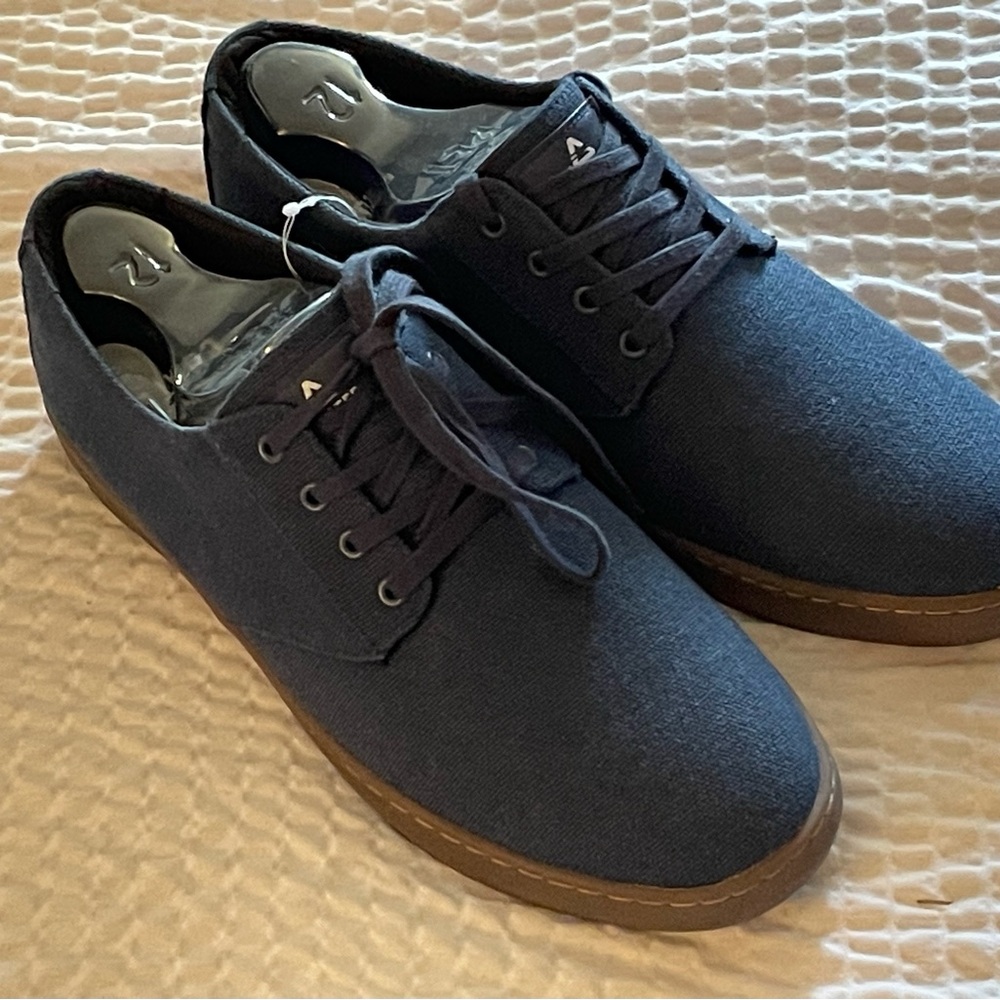CUATER by Travis Matthew KRUZERS Indigo Blue Sneakers Size 12 Ortholite New!
